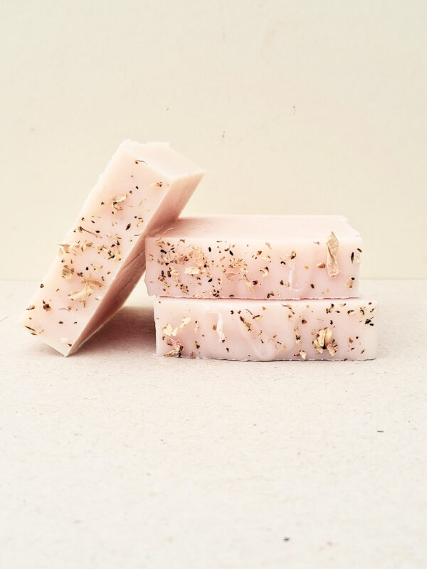 hedgerow soap with geranium and basil
